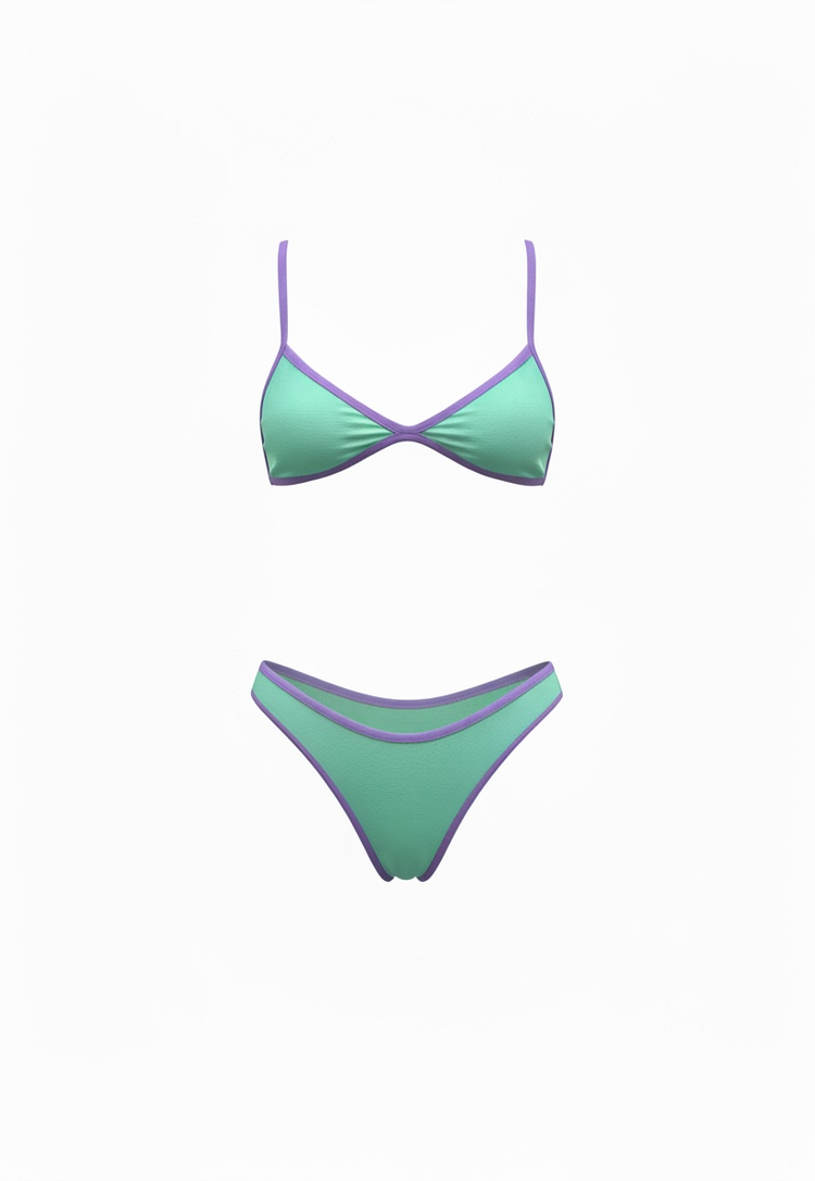 Bikini Alba verde suave com top triangular de alças finas e cueca de corte médio, tecido texturado azul e lilás.